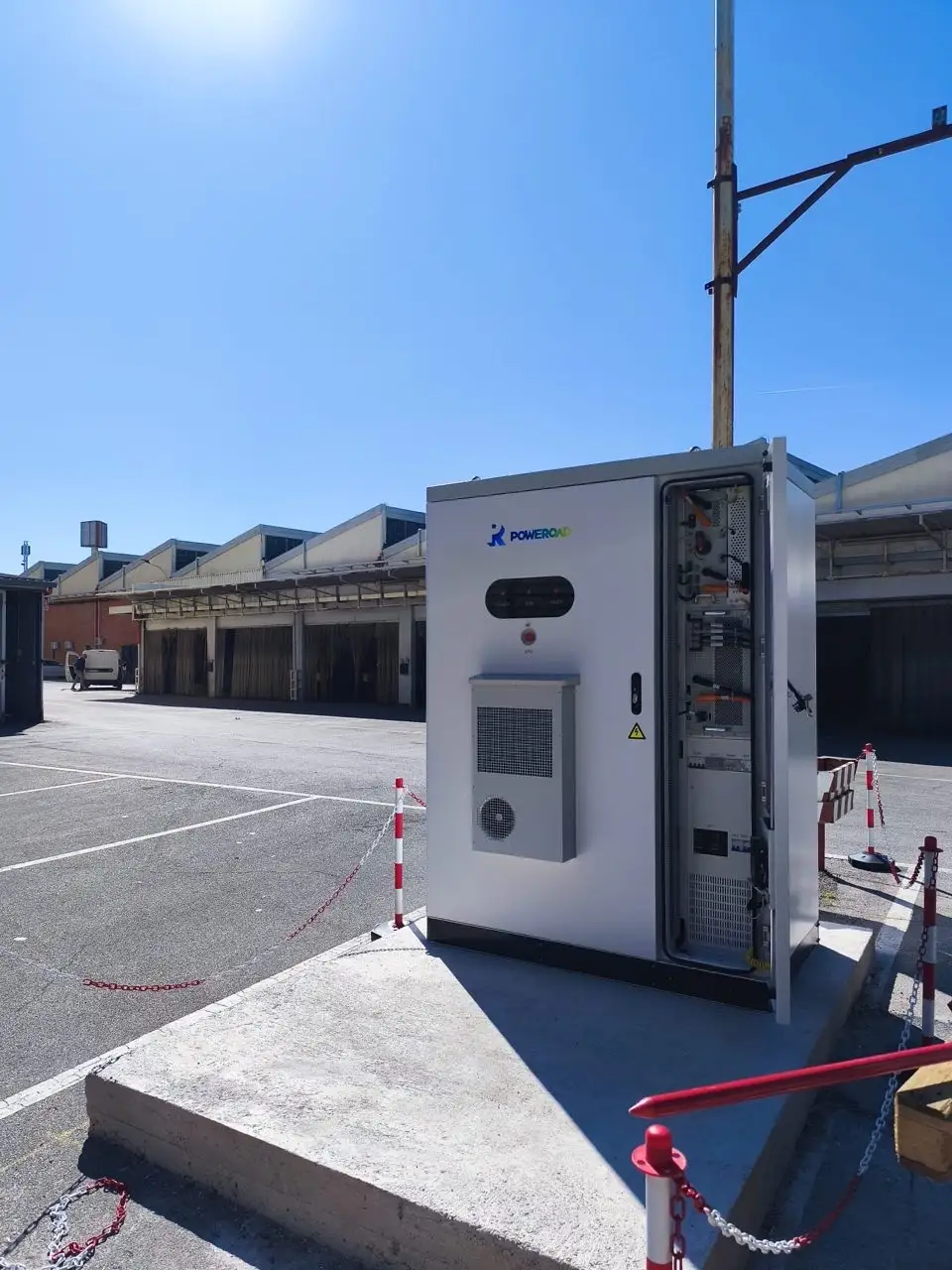 Italy-100kW215kWh-FLEX215AIO
