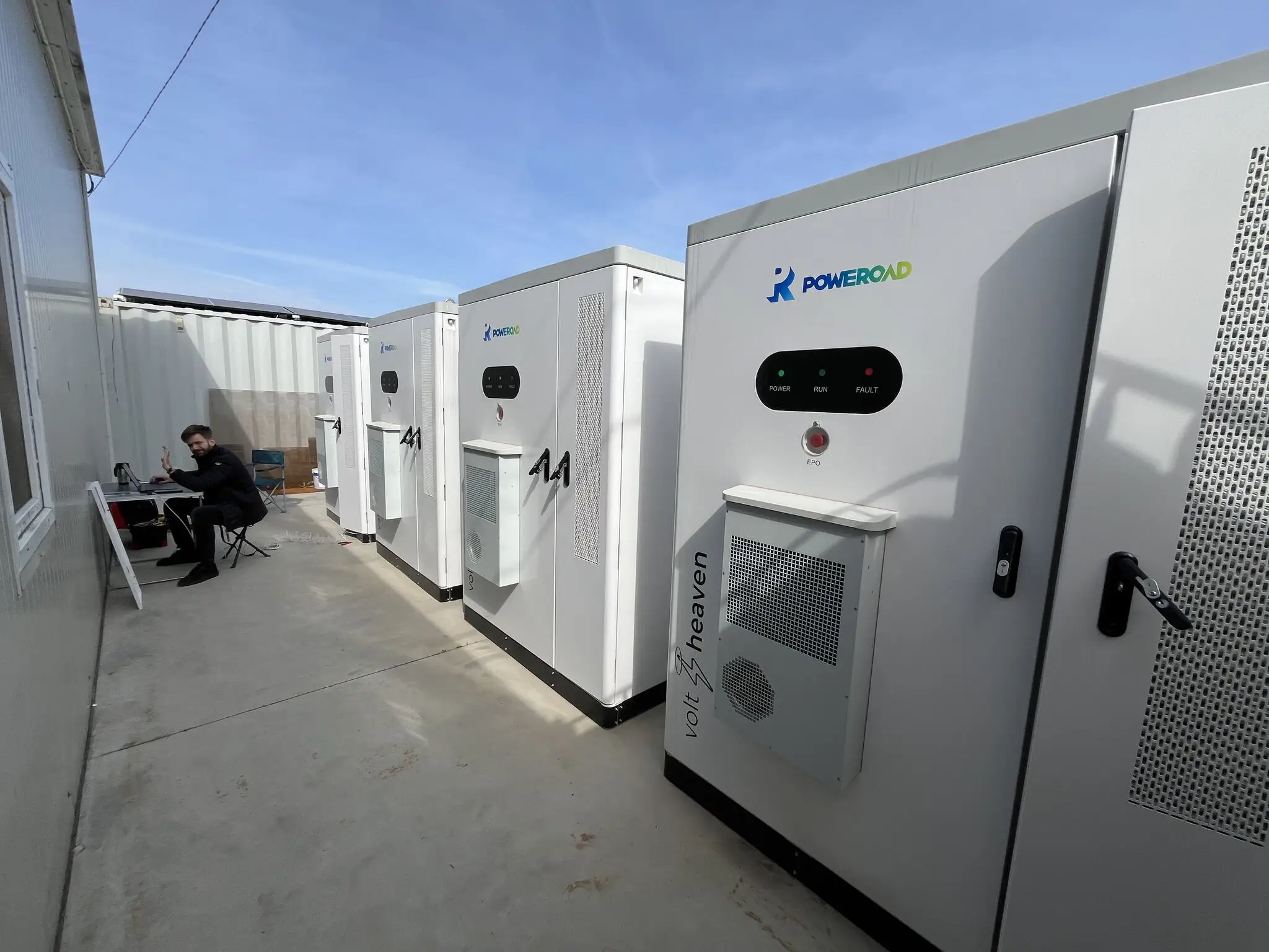 Romania-420kW860kWh-FLEX215AIO
